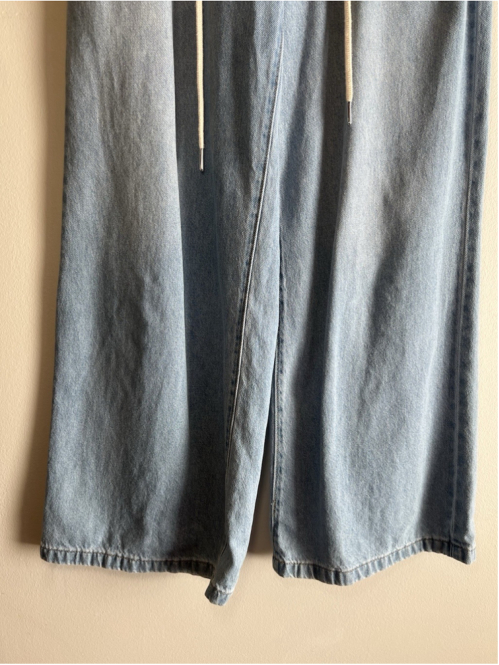 Flying Angel Women's Blue Light Wash Wide Leg High Rise Jeans Size 9/29 - Picture 5 of 16